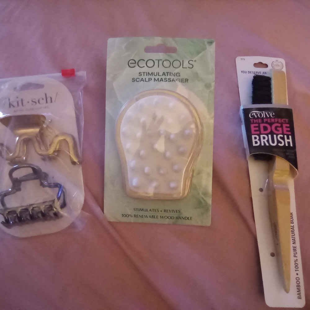 EcoTools Scalp Massager w/Two Metal Hair Clips And Evolve Perfect Edge Brush